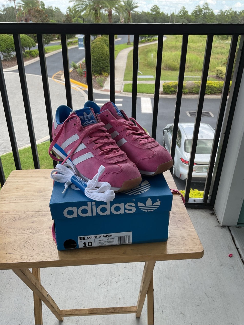 Adidas Country Japan - Size 10 - Pink and White